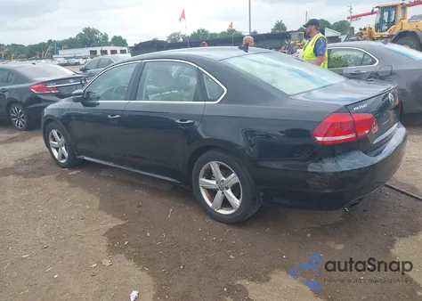 2013 Volkswagen Passat 2.5L Se from USA, damaged, VIN 1VWBH7A37DC130944